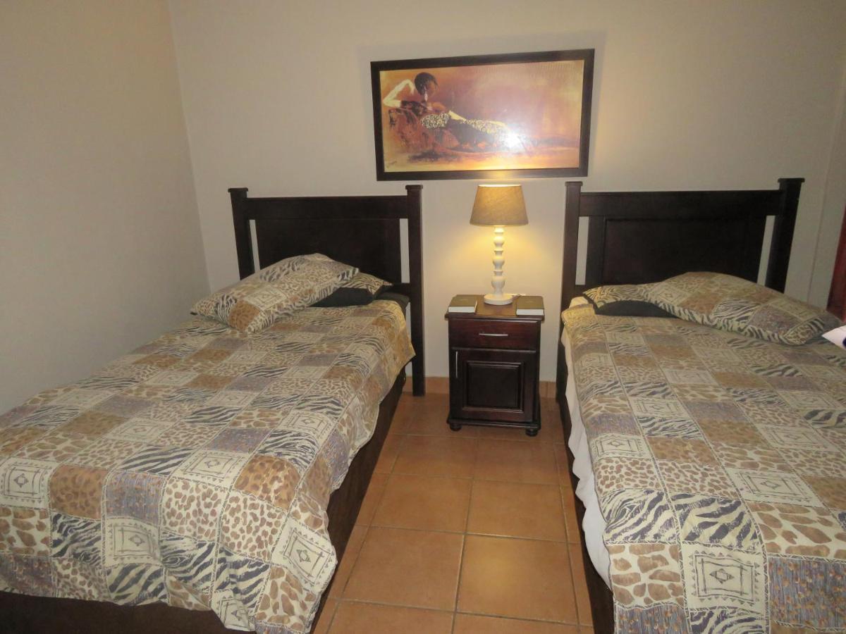 Dumehlezi Self Catering Villa Sodwana Bay Bagian luar foto